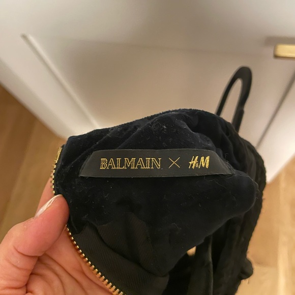 Balmain x HM collab dress; worn only once. Excellent condition, size US 6, EU 36 - Picture 2 of 3